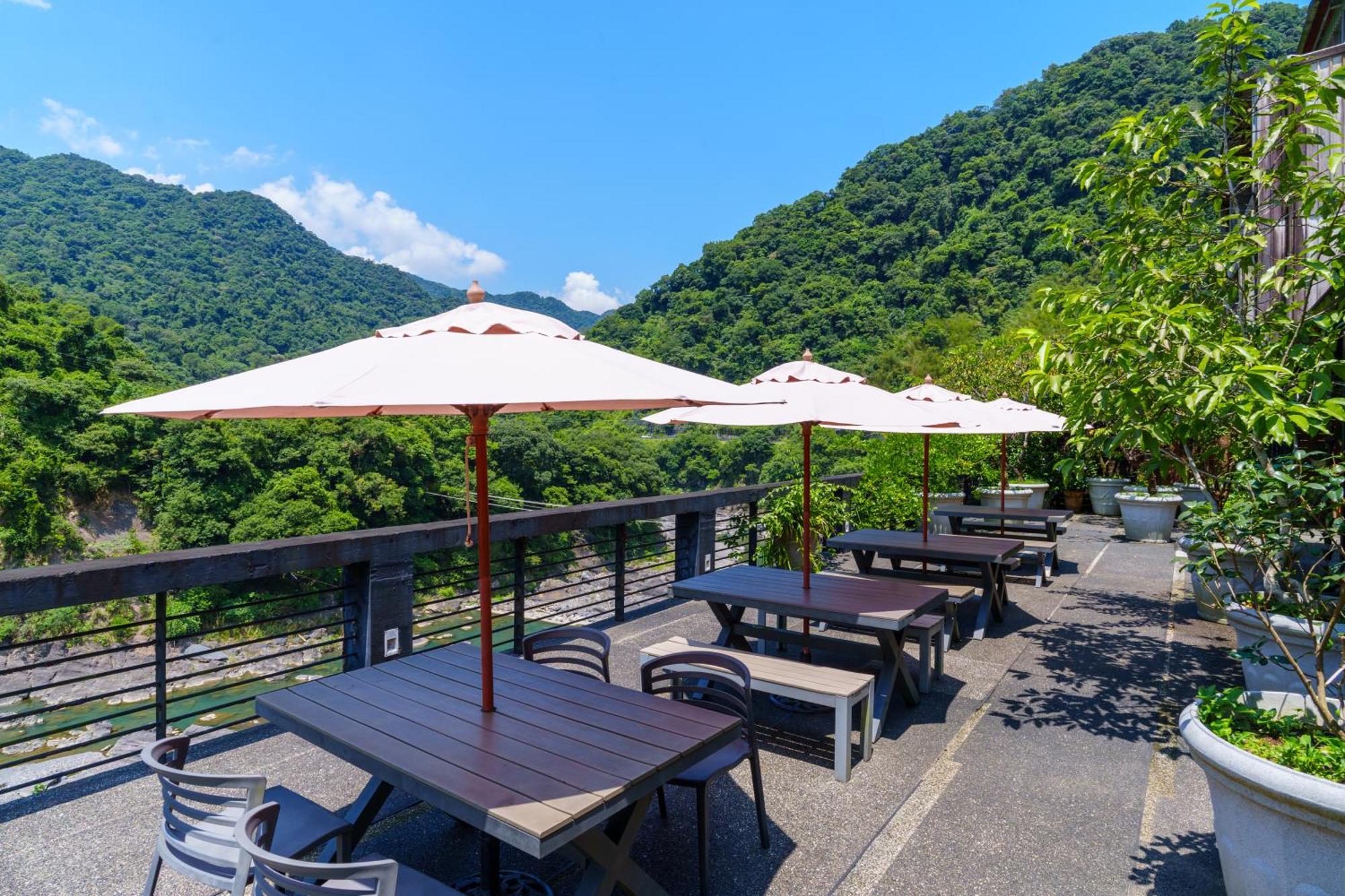 Spring Spa Hotel Wulai Exterior photo