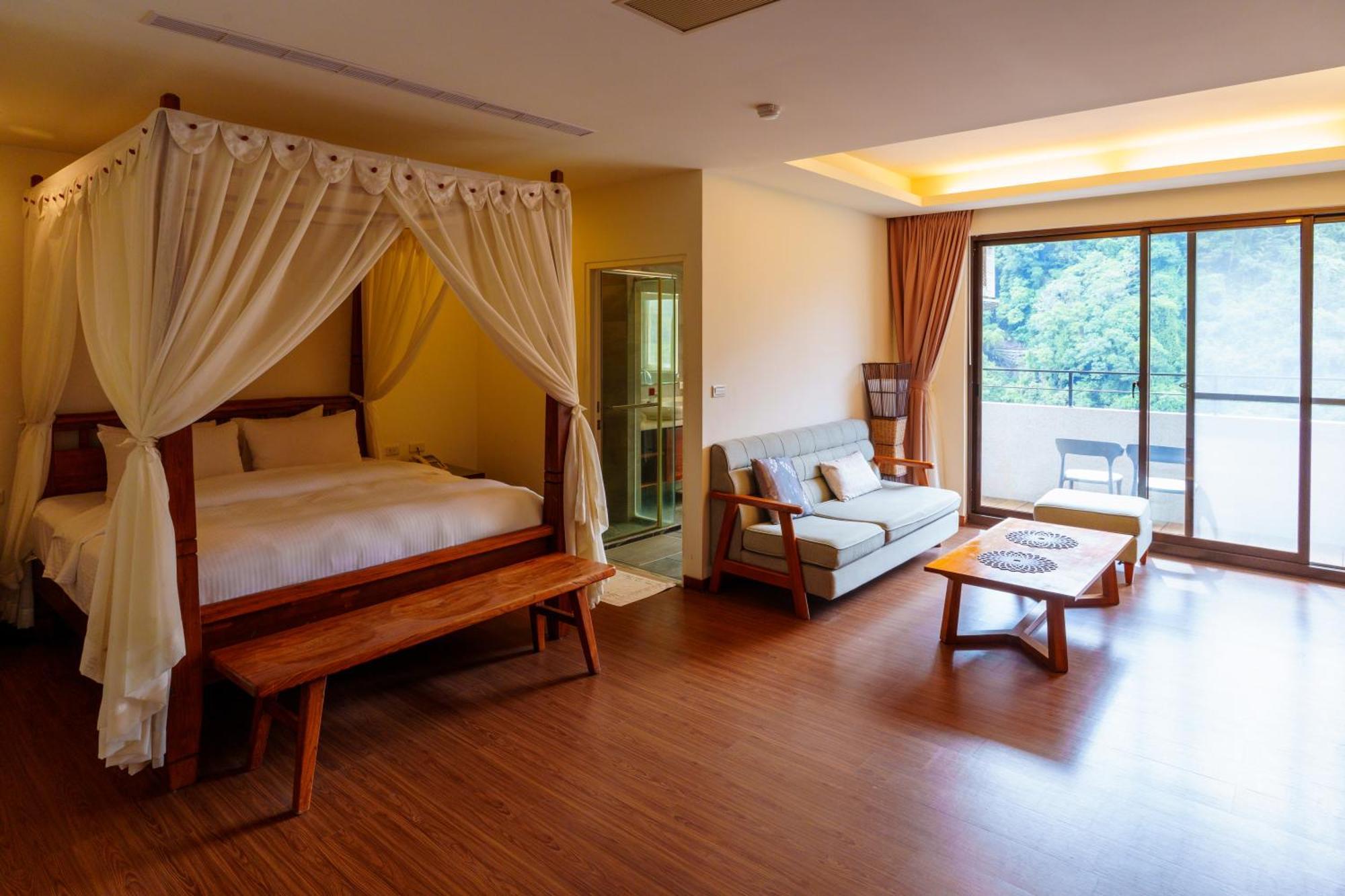 Spring Spa Hotel Wulai Exterior photo