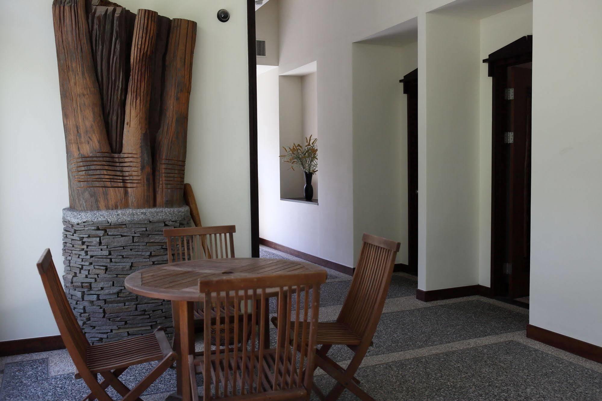 Spring Spa Hotel Wulai Exterior photo
