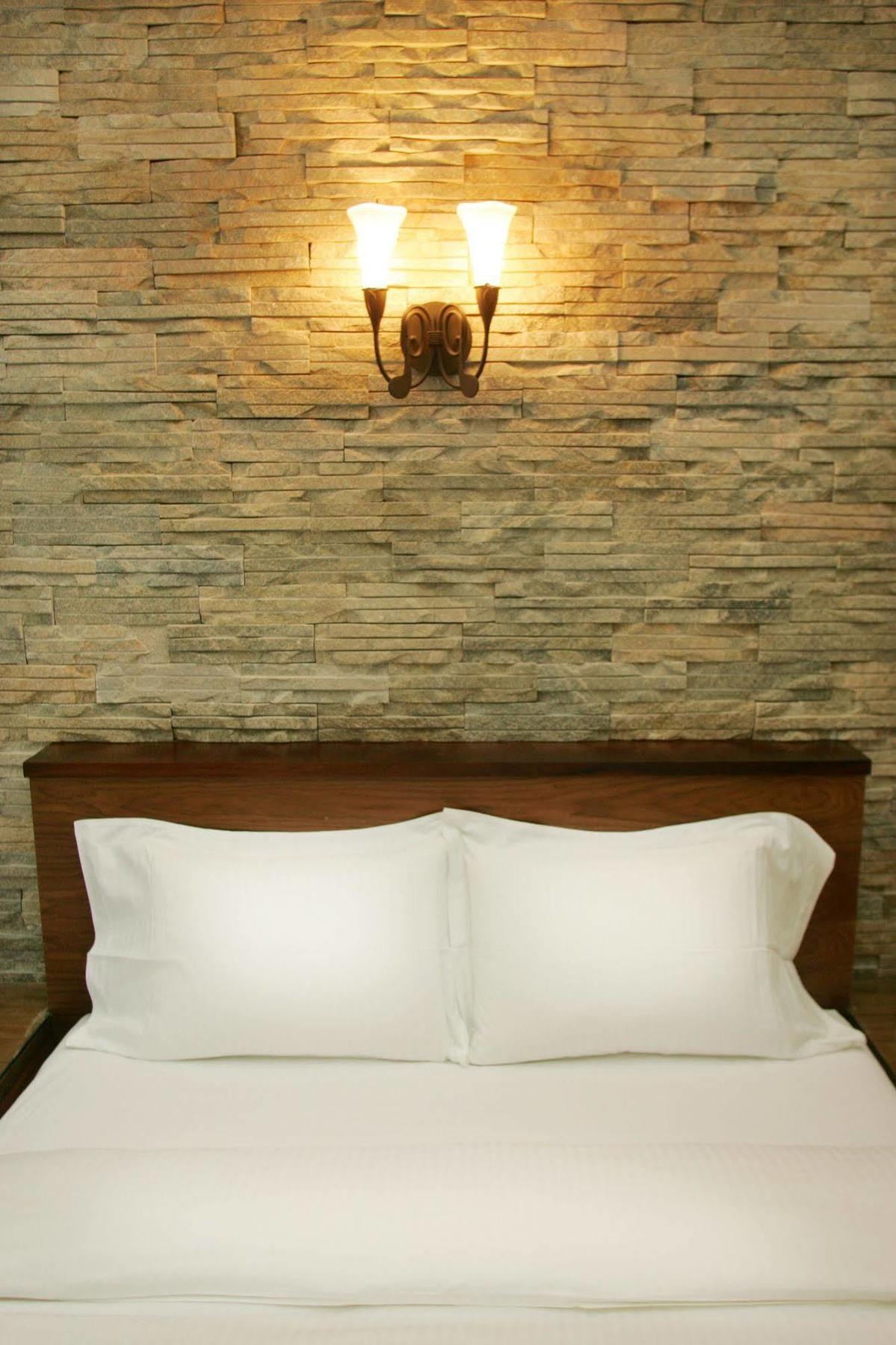 Spring Spa Hotel Wulai Exterior photo