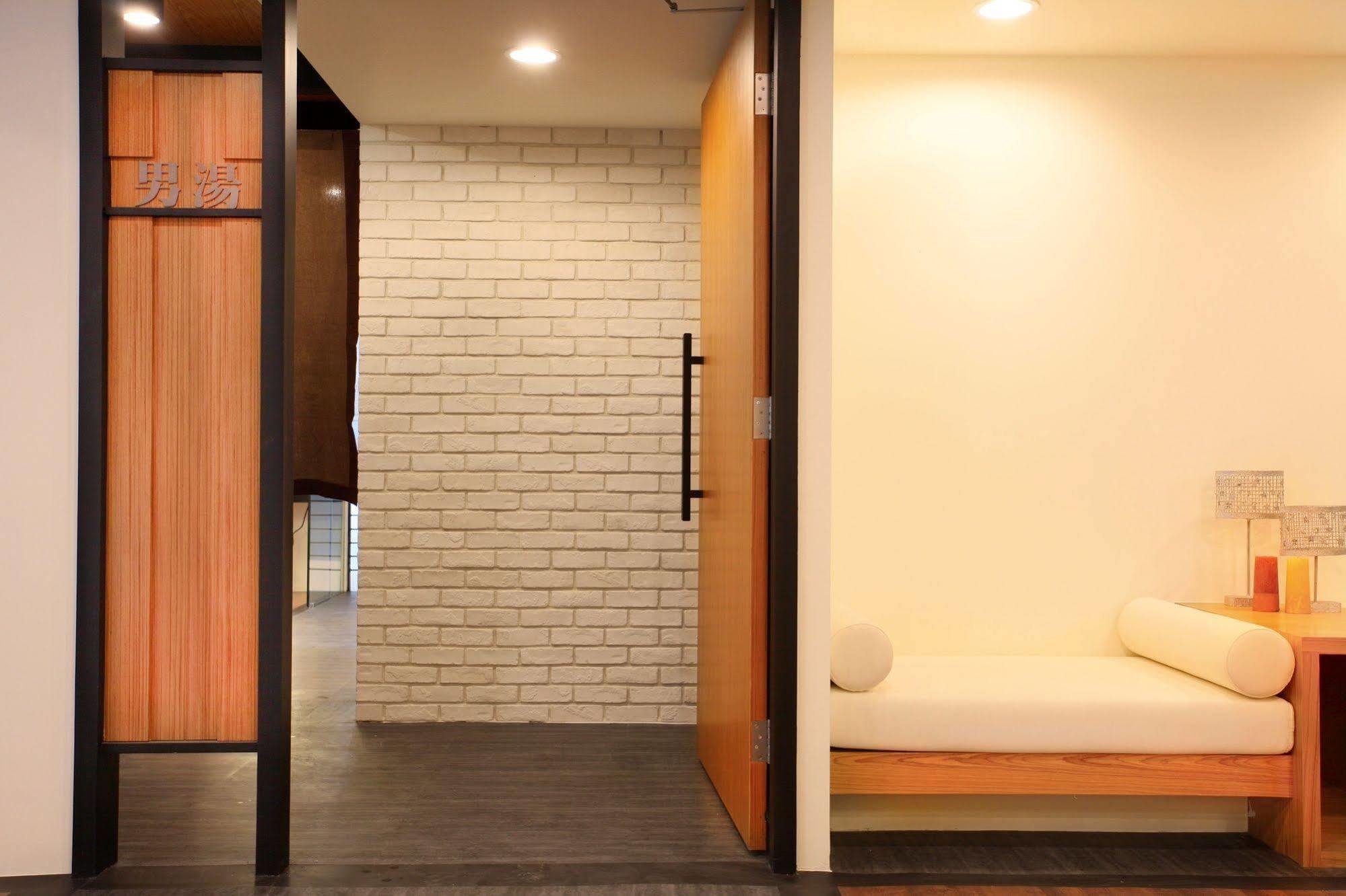 Spring Spa Hotel Wulai Exterior photo